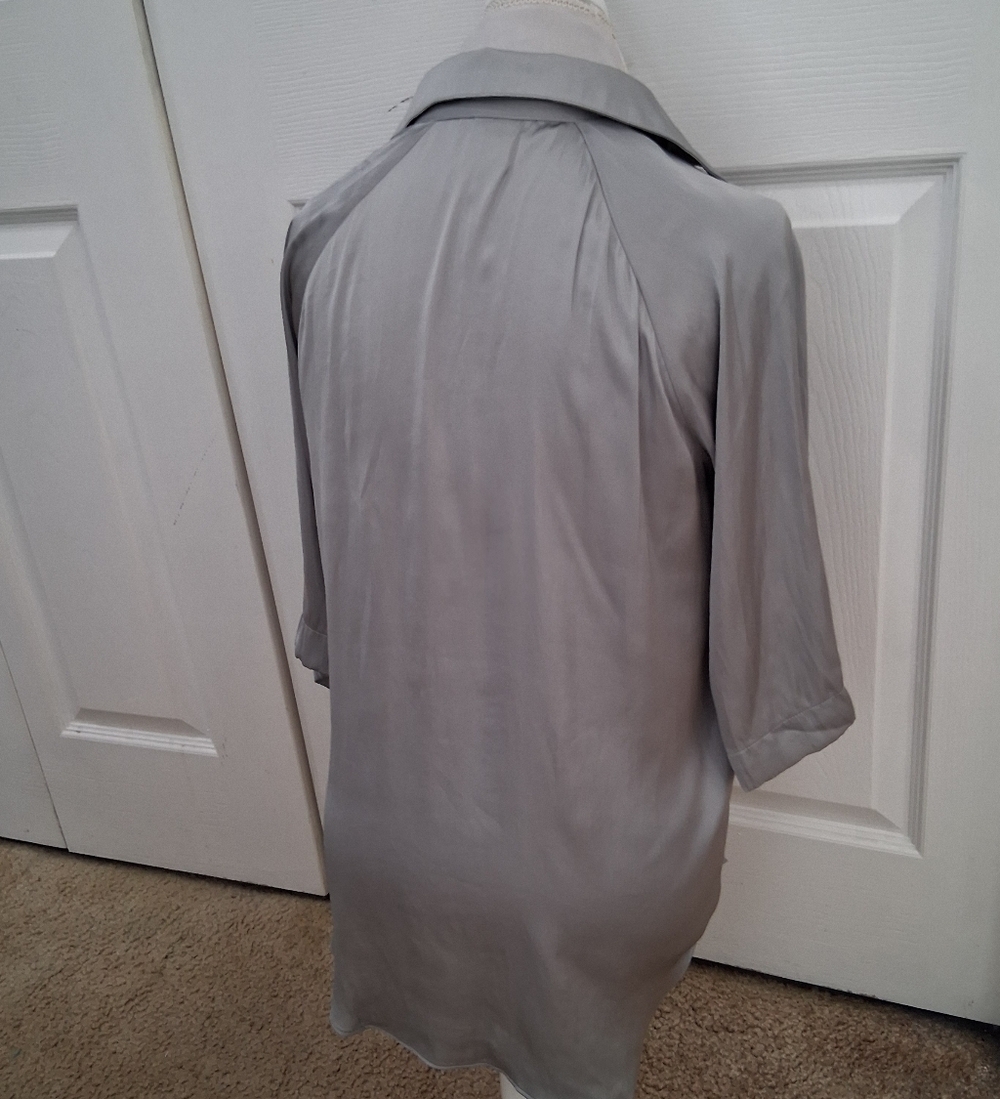 NWT Worthington Gray Shiny Button Down Shirt Size XS - Picture 4 of 10